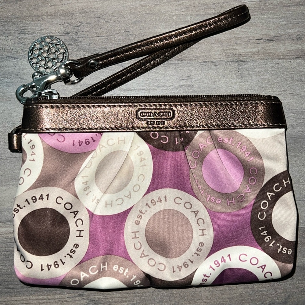 Coach wristlet wallet